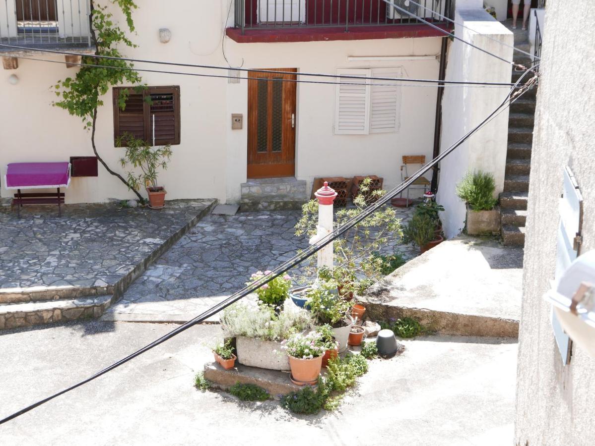Potocina 21 Apartment Vrbnik Luaran gambar